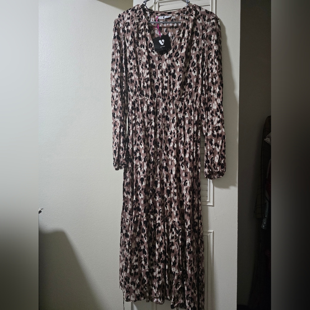 Elegant Animal Print Long Sleeve Dress